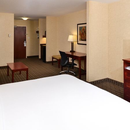 Holiday Inn Express Edmonton North By Ihg Exteriör bild
