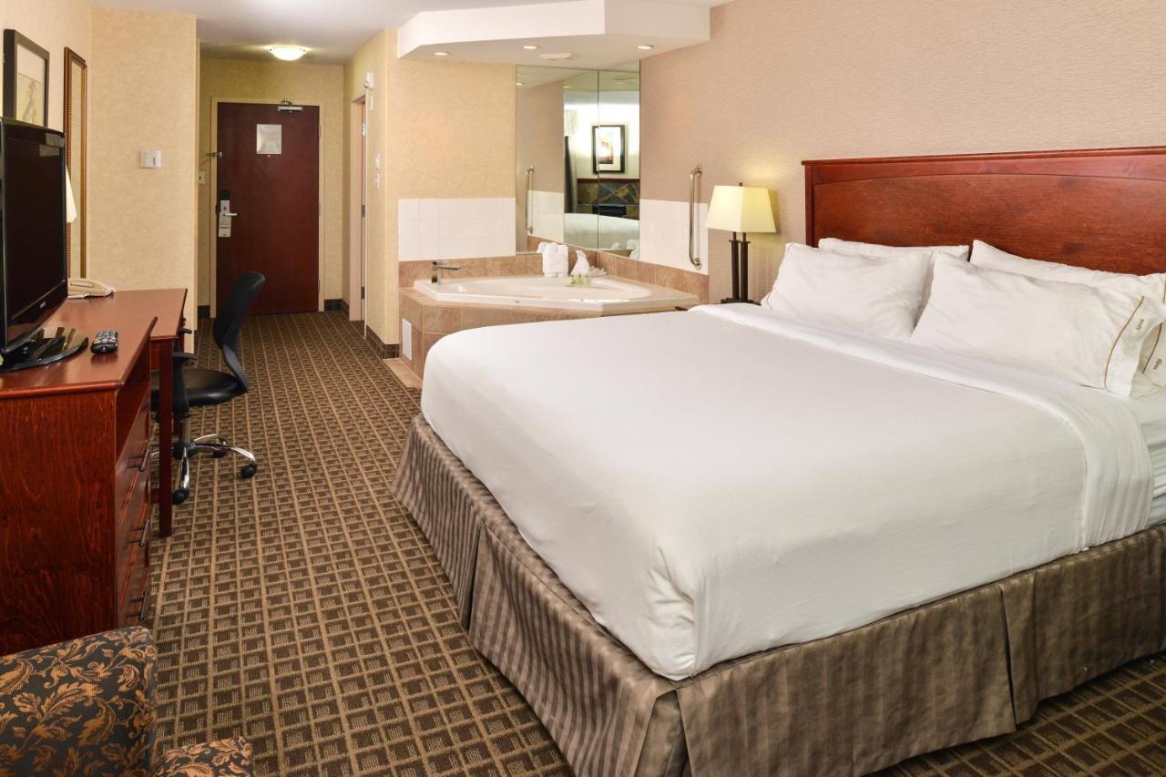 Holiday Inn Express Edmonton North By Ihg Exteriör bild