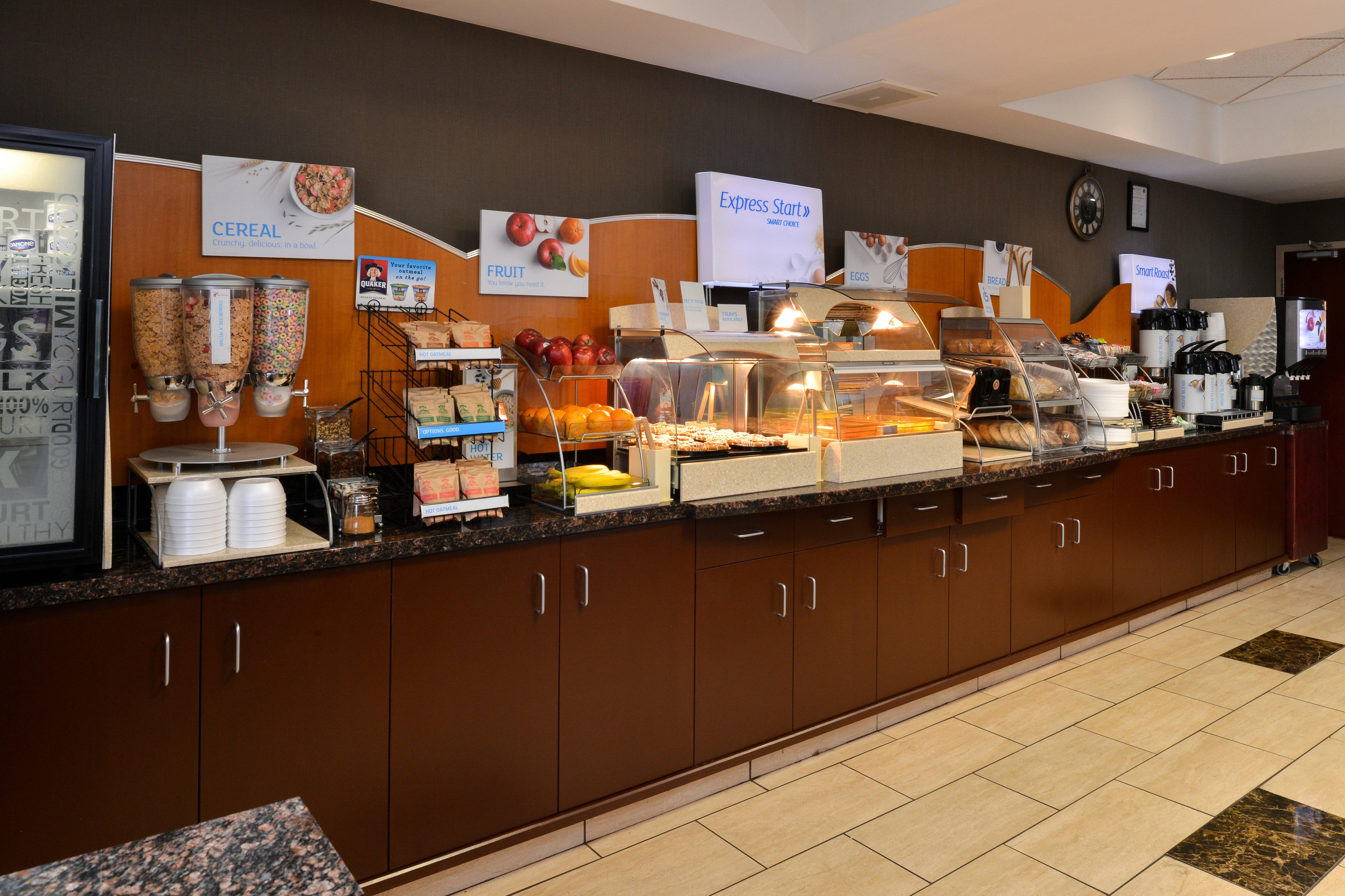 Holiday Inn Express Edmonton North By Ihg Exteriör bild