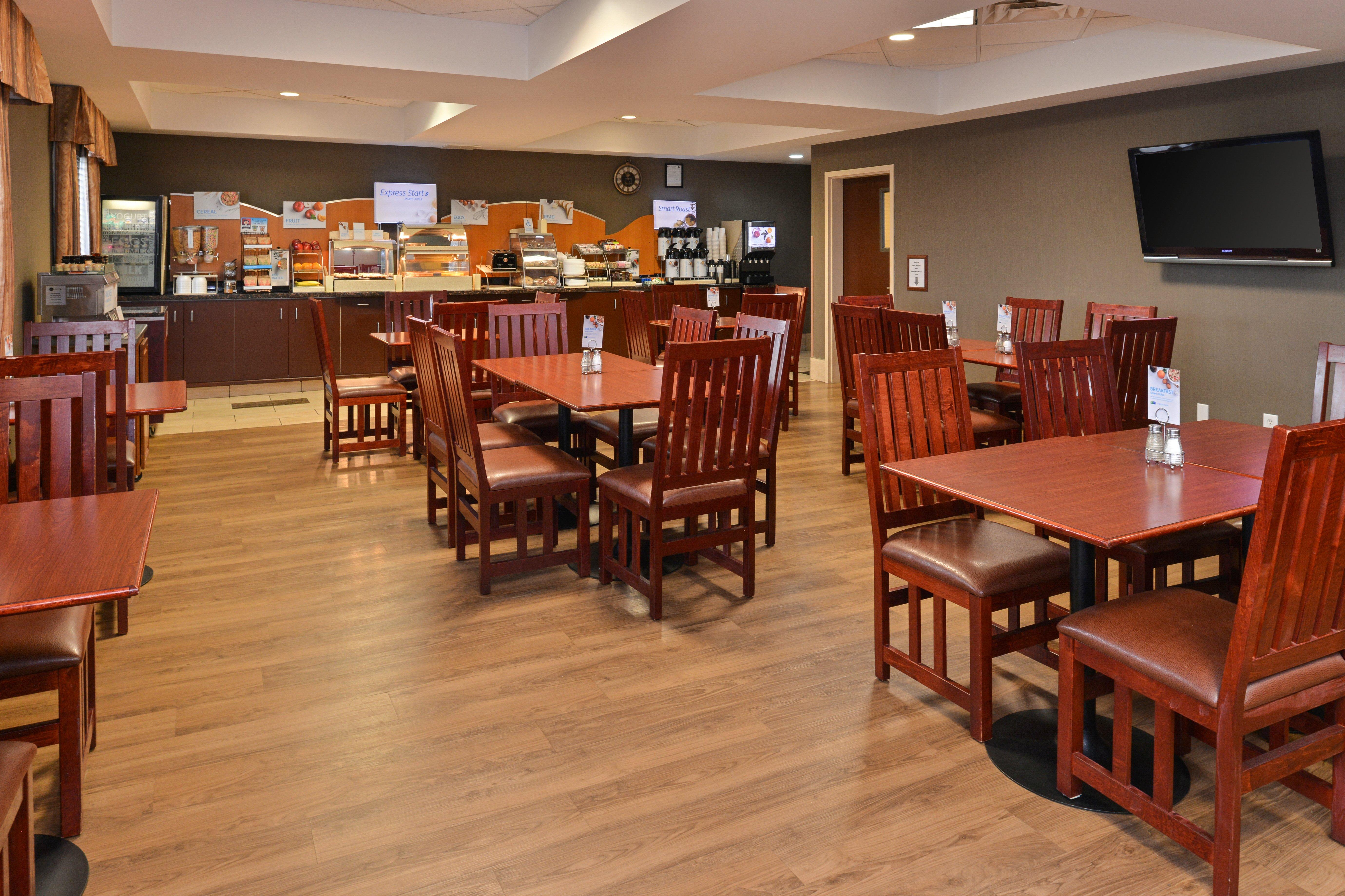 Holiday Inn Express Edmonton North By Ihg Exteriör bild