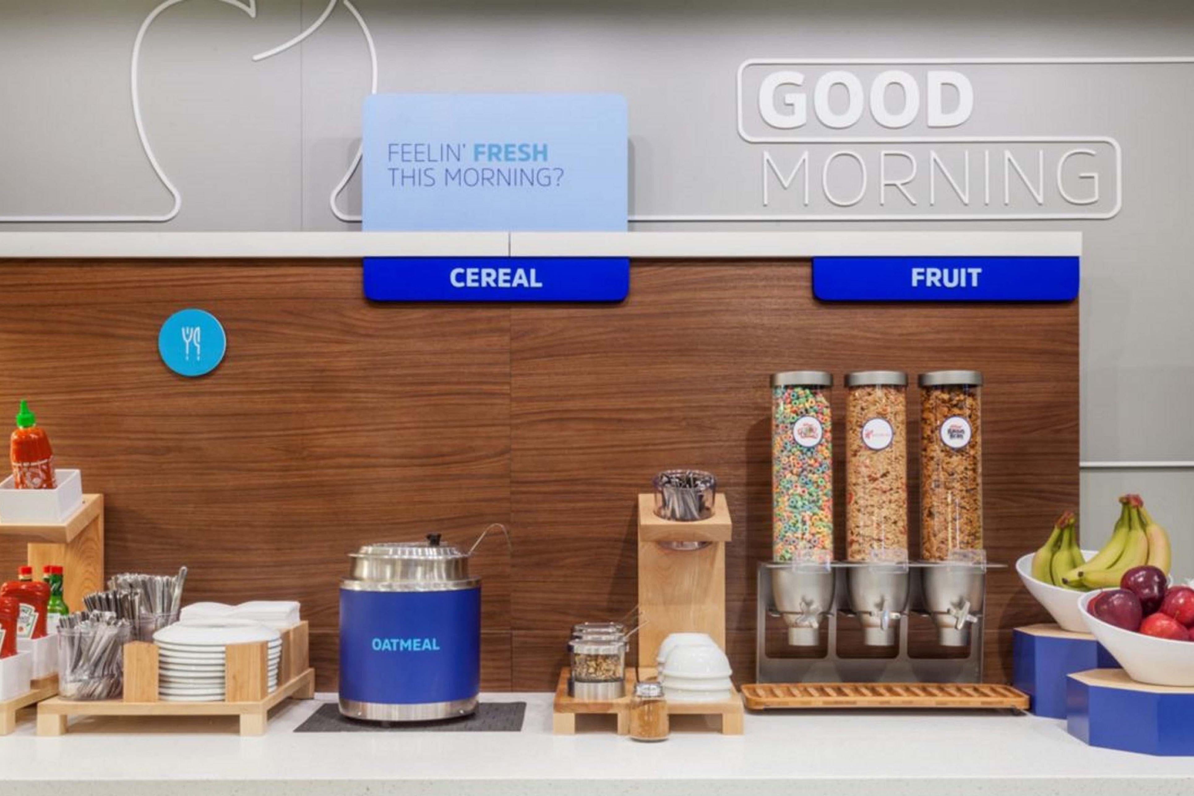 Holiday Inn Express Edmonton North By Ihg Exteriör bild