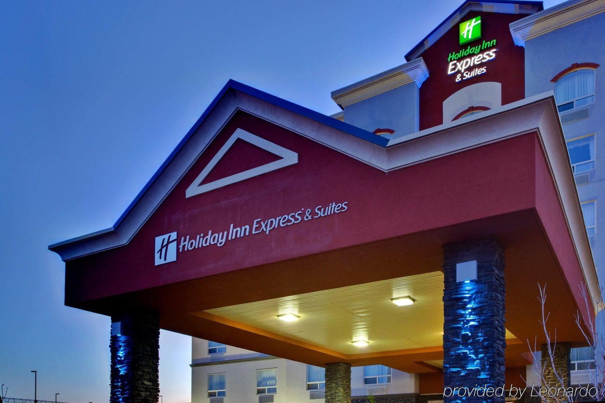 Holiday Inn Express Edmonton North By Ihg Exteriör bild