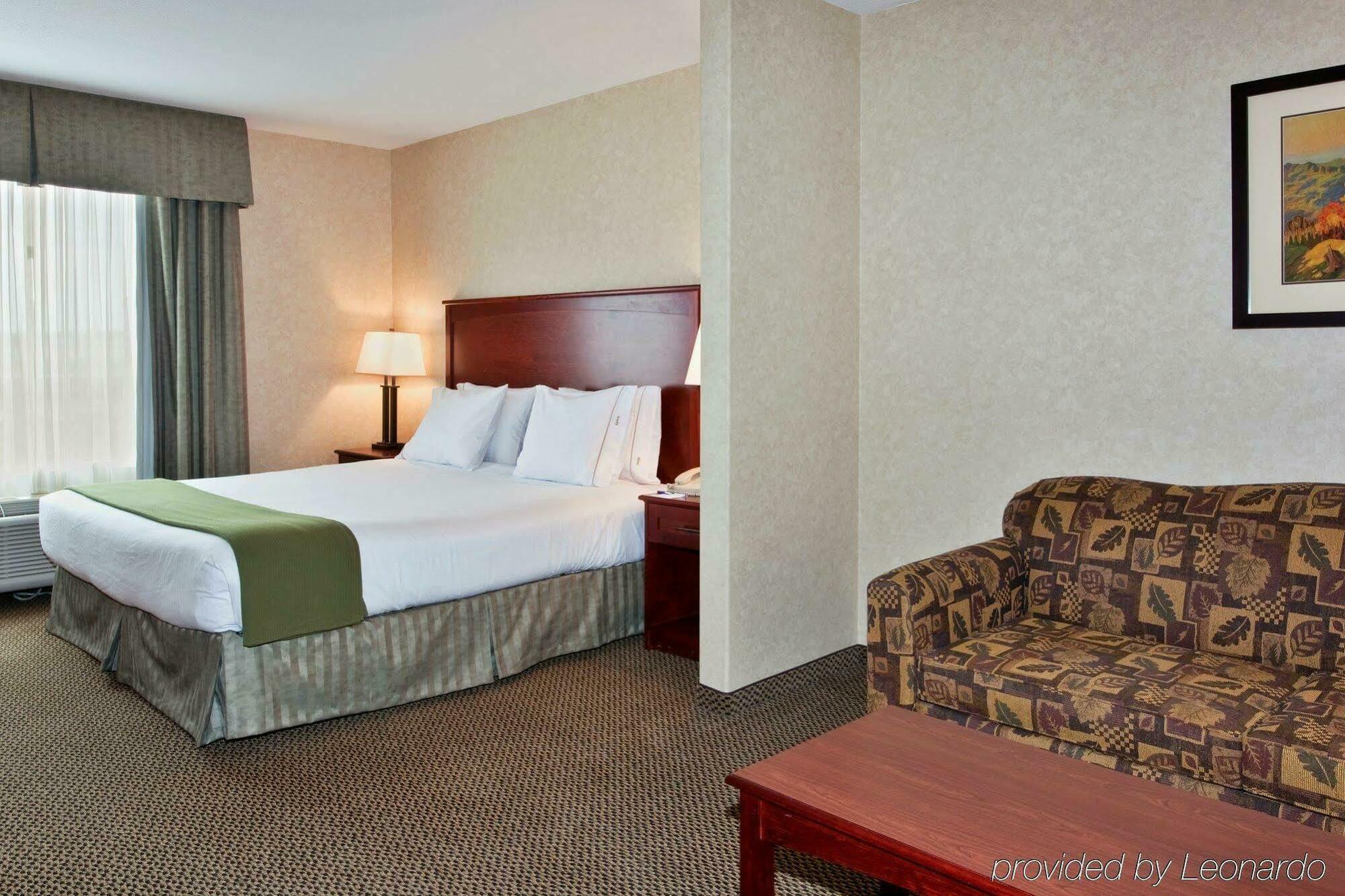 Holiday Inn Express Edmonton North By Ihg Exteriör bild