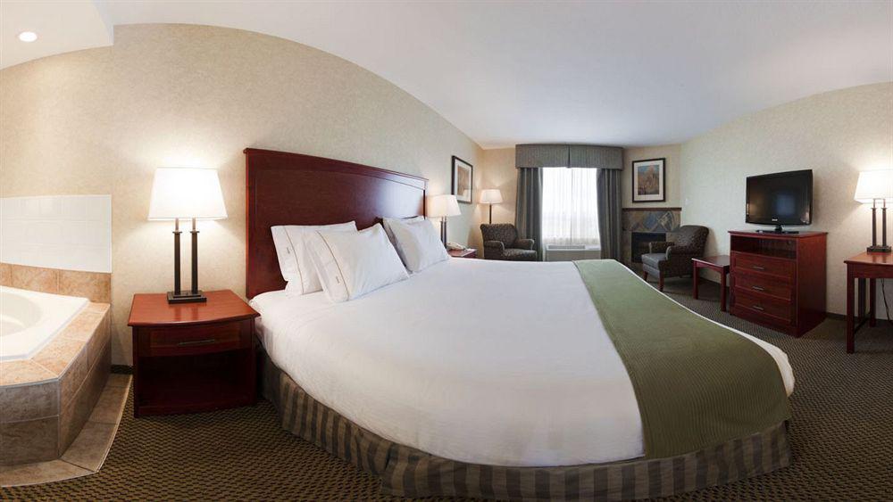 Holiday Inn Express Edmonton North By Ihg Exteriör bild