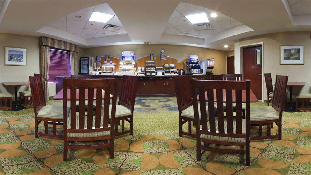 Holiday Inn Express Edmonton North By Ihg Exteriör bild